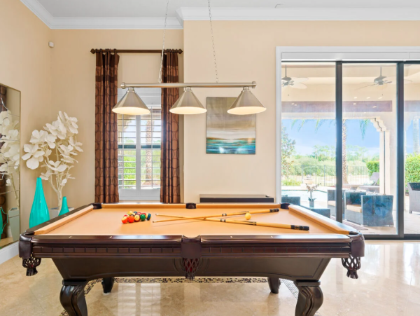 Luxurious 4-Bedroom Vacation Rental Near Disney - Private Pool